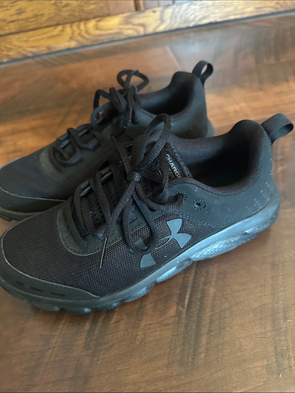 Under Armour Black Low-Top Mesh Athletic Shoes